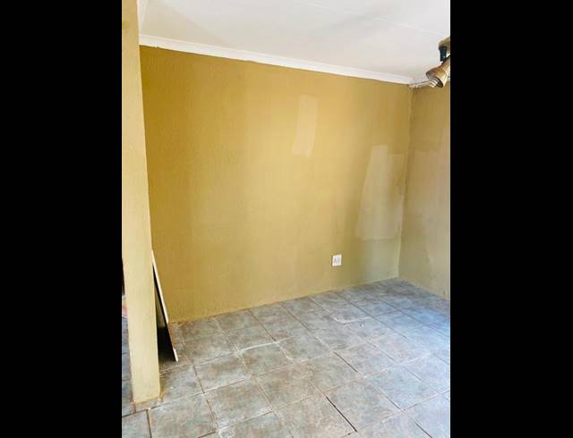 2 BEDROOM HOUSE FOR SALE IN SOSHANGUVE UU